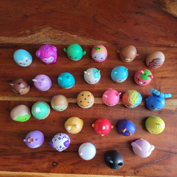 Lot of 28 Squish-a-longs by Original Squishmallows Rubber Plastic Colorful - Picture 2 of 9